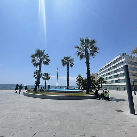 Amazing Penthouse On The Beach, Sea Views, Wifi, Airconditioning And Parking ตอร์เรเวียคา ภายนอก รูปภาพ